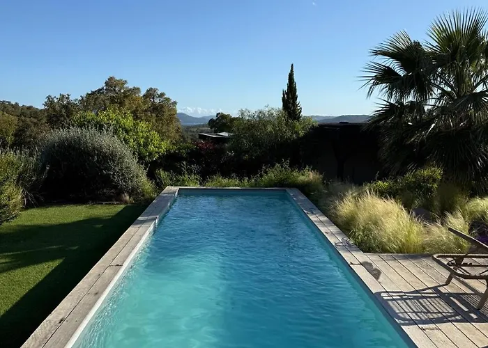 Santa Giulia Camara - *